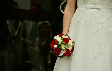 Suknia ślubna – nowa czy używana
